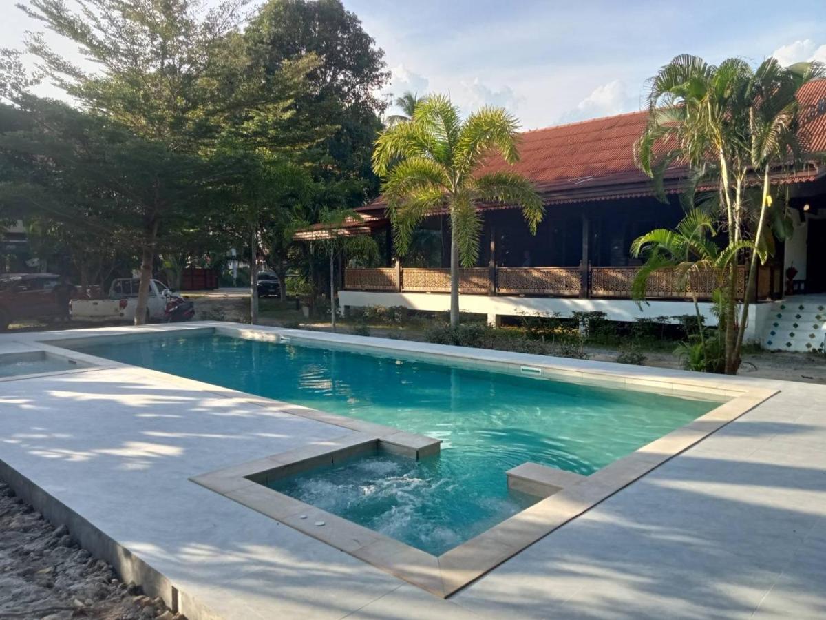 Baan Banyan Villa, Wood House Short Walk To Mae Nam Beach Экстерьер фото